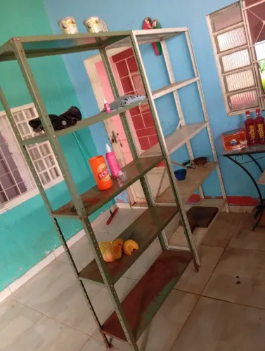 Vende-se prateleiras de ferro 