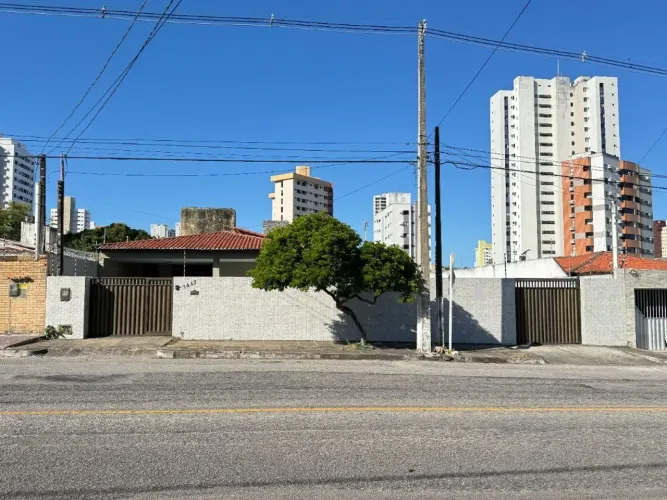 Casa com 3 dormitórios para alugar, 224 m² por R$ 7.231,91/mês - Lagoa Nova - Natal/RN