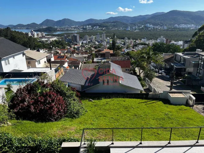 TERRENO EM CONDOMINIO FECHADO - 527 METROS - VISTA PARA BEIRA MAR !!!