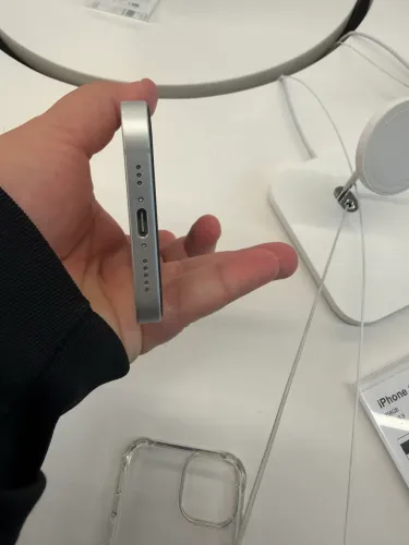 iPhone 16E 128GB