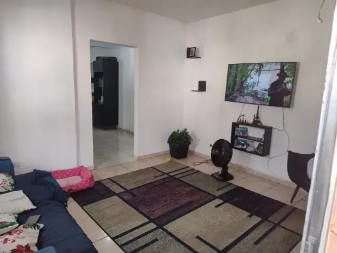 vendo casa renda em Carapicuíba , alto Santa Lucia . Condominio dos Pinheiros