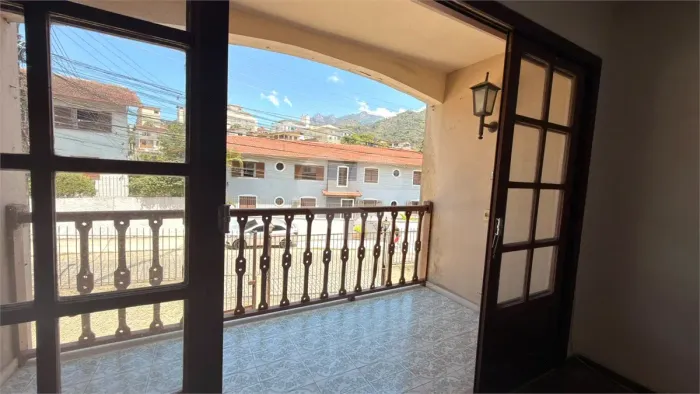 APARTAMENTO 1 QUARTO COM GARAGEM E VARANDA