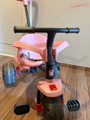 Triciclo Infantil Bandeirante Rosa com Empurrador