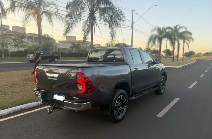 Imagem de Toyota Hilux CD SRX 4X4 2.8 TDI 16V Diesel Aut. 2021