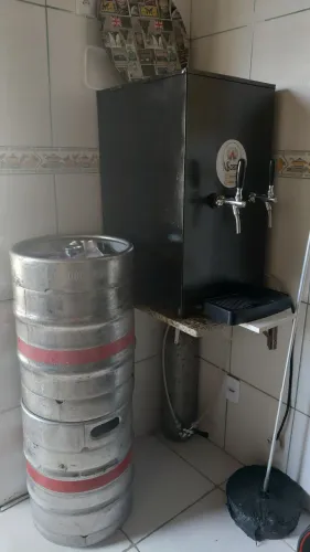 Vendo chopeira elétrica.