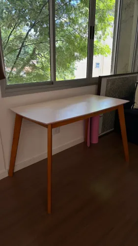 Escrivaninha / mesa de madeira 