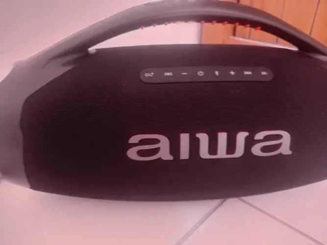 Caixa de som boombox aiwa