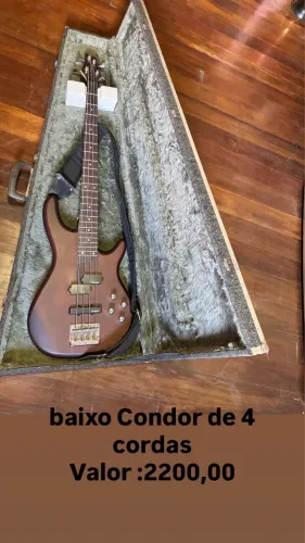 Baixo condor de 4 cordas + case rígida