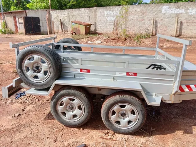 Carretinha 2 Eixo com Freio e Rampa removível 13.500,00