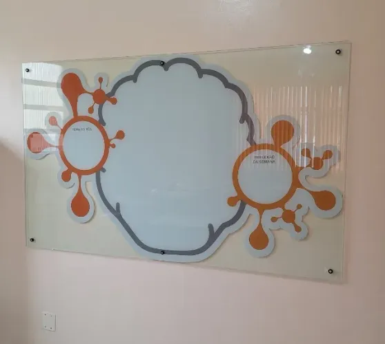 Quadro de aula de vidro
