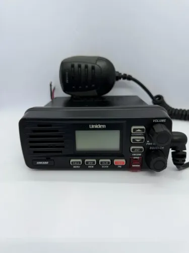 Rádio Comunicador Marítimo Uniden UM380 VHF 25W com Microfone - Funcionando