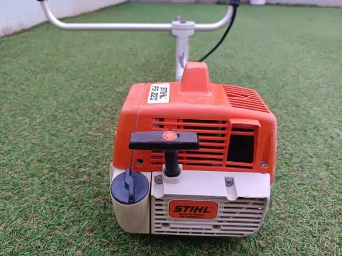 ROÇADEIRA STIHL FS 220 - ORIGINAL