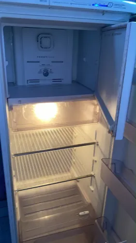 Geladeira gelo seco ? Fróis Free