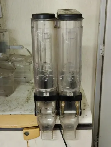 Dispenser para ração condimentos 