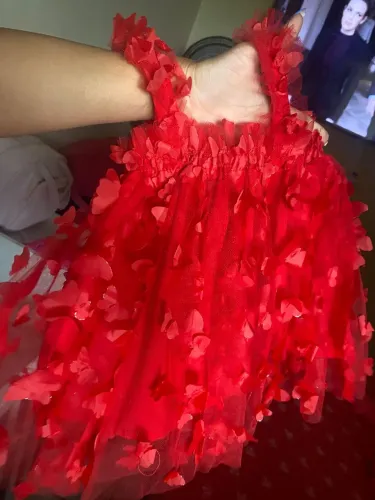 Vendo vestido pra bebê até 9 meses 