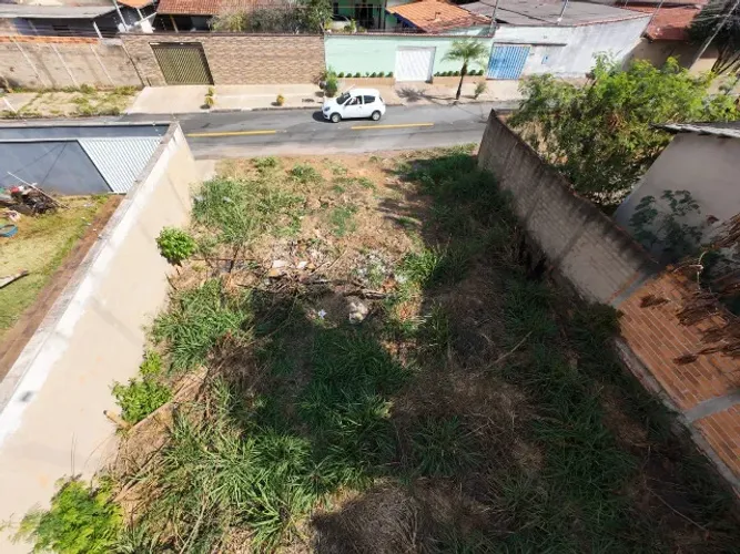 LOTE À VENDA - TROPICAL VERDE