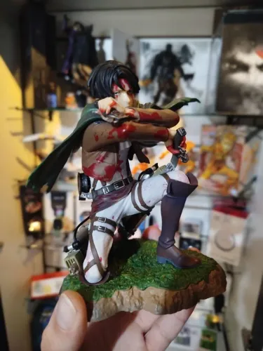 Action Figure LEVI Ackerman Edição limitada