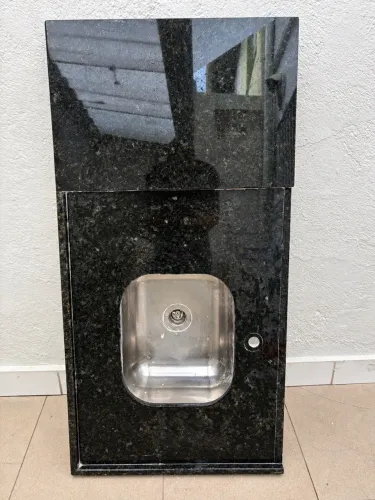 Bancada de Granito Verde Ubatuba com Cuba Inox - 1,20 m