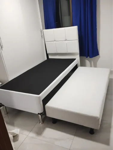 Vendo bicama de solteiro com cabeceira