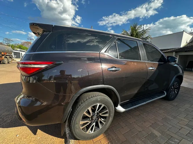 Toyota Hilux SW4 SRX 4X4 2.8 TDI 16V Dies. Aut. 2021