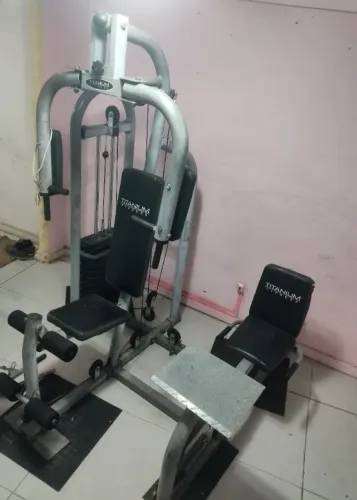 Estação de Musculação - Academia