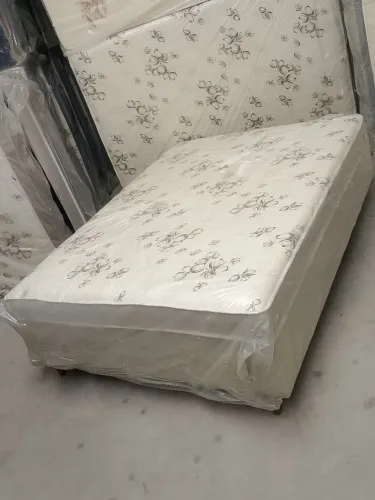 Box de casal acoplado com espuma com 10 cm de altura d28 direto da fábrica