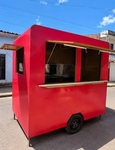 Food truck novo a venda 2x90 por 1x90 com reboque <br>Pneu aro 14<br>Balcão inox<br>Alugamos também