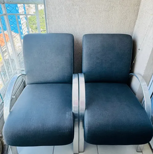 2 poltronas, preço de 1 