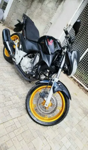 Vende se cb 300