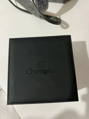 Vende-se relógio champion