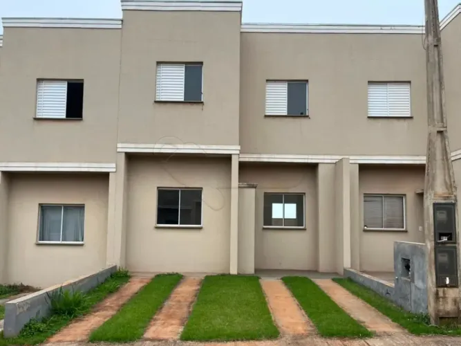Casa em Condomínio com 02 quartos no Condomínio Residencial Villaggio Mielli.