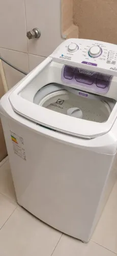Máquina de Lavar Electrolux 8,5 kg Turbo Economia LAC09 - Excelente Estado