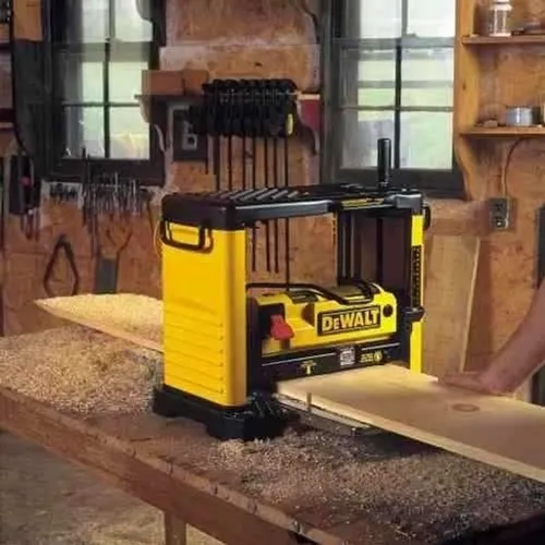 Plaina Desengrossadeira Portátil Dewalt 1800w Dw733 220v