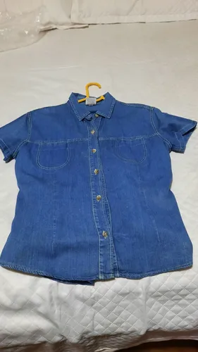 Camisa jeans feminina, Tam.M. 30,00. Seminova