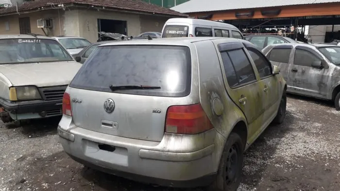 Sucata golf 2000