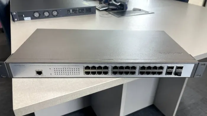 Switch Intelbras SG 2404 MR