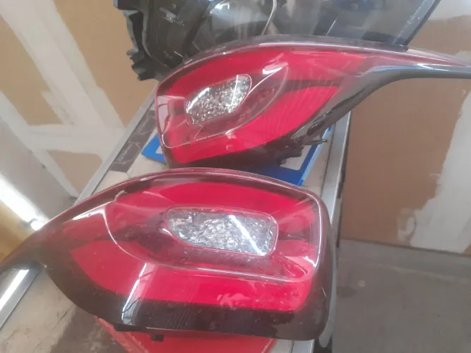 Lanterna traseira fiat toro o par