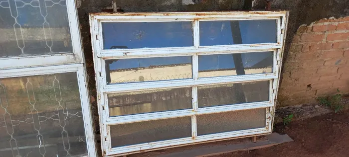 Janela com vidro 1.50x1.20