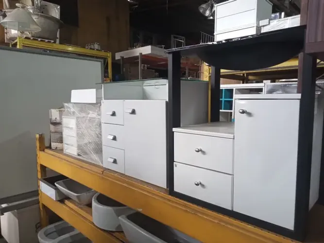 Gabinetes para banheiros mostruarios
