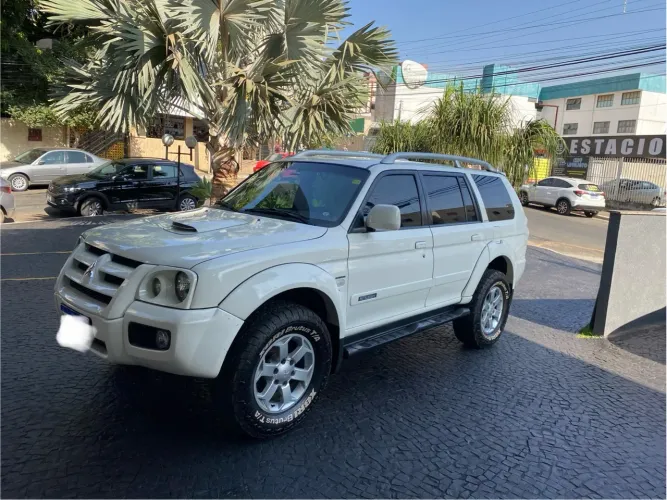 Mitsubishi Pajero Sport 3.0 4X2 V6 24V 2011