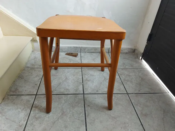 Banqueta de Madeira