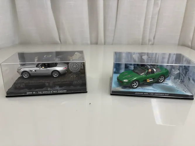 Miniaturas 007 na escala 1:43