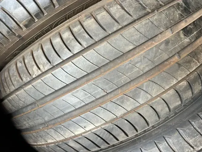 Pneu 225/55/18 Michelin 85% Vida
