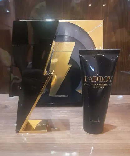 Kit Perfume e Shower Gel Bad Boy Carolina Herrera