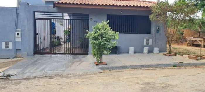 Casa com 02 Quartos à venda no bairro Jardim dos Lagos em Elias Fausto/SP.