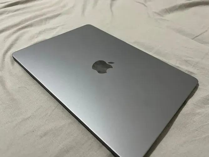 MacBook Air M3 13" Apple - Cinza Espacial | 8GB RAM | 256GB SSD | Ultrafino, Leve e Podero