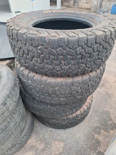 Pneus usados 275 65/ R 18