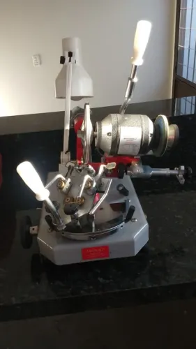 Máquina de afiação para alicates Dalmolar slim 