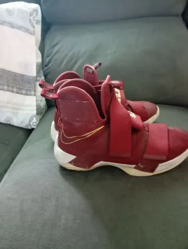 Relíquia tênis LeBron soldier XX