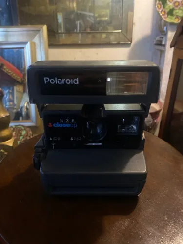 Câmera Polaroid 636 Close-Up